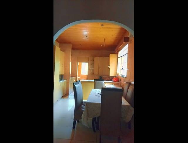 3 bed property to rent in BEZUIDENHOUT VALLEY